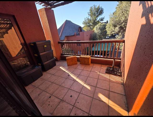 2 BEDROOM APARTMENT FOR SALE IN SUNNINGHILL